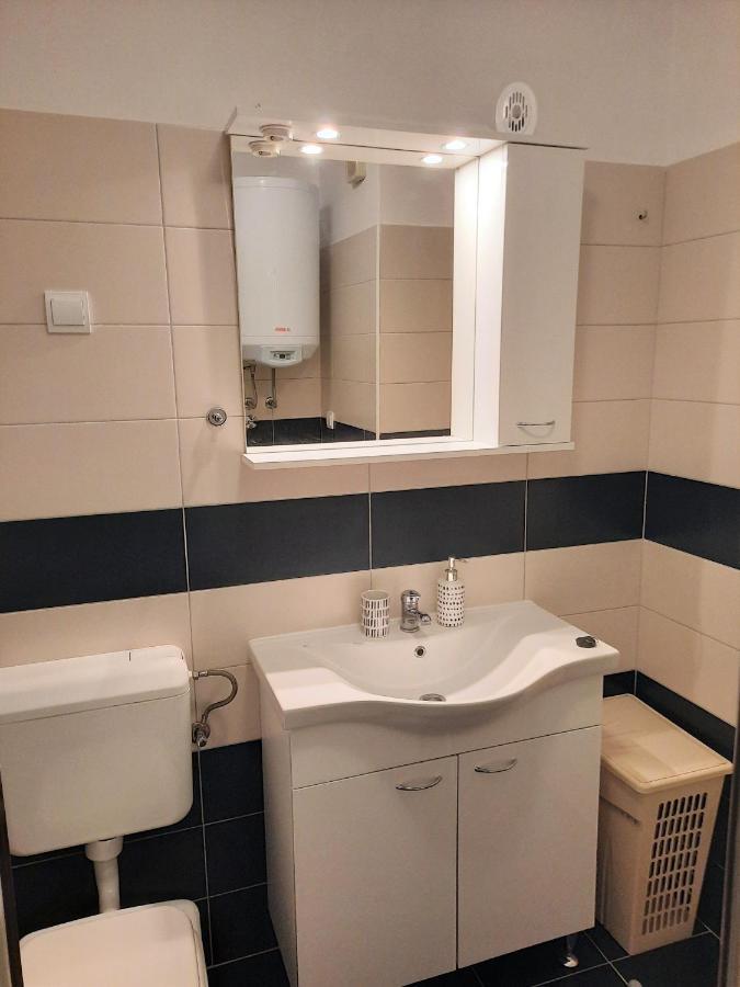 Apartment Mato Барбарига Екстериор снимка