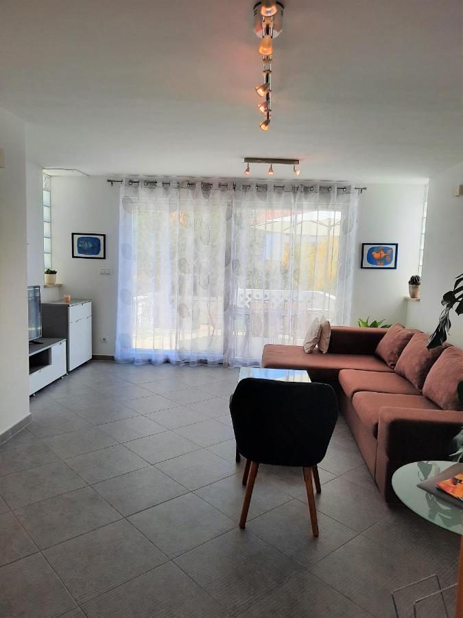 Apartment Mato Барбарига Екстериор снимка