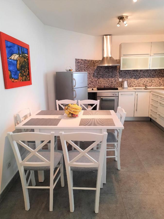 Apartment Mato Барбарига Екстериор снимка